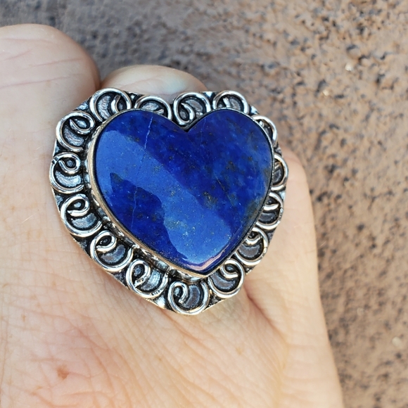 New Heart Shaped Lapis Lazuli 925 Silver Statement Ring. - Picture 8 of 13